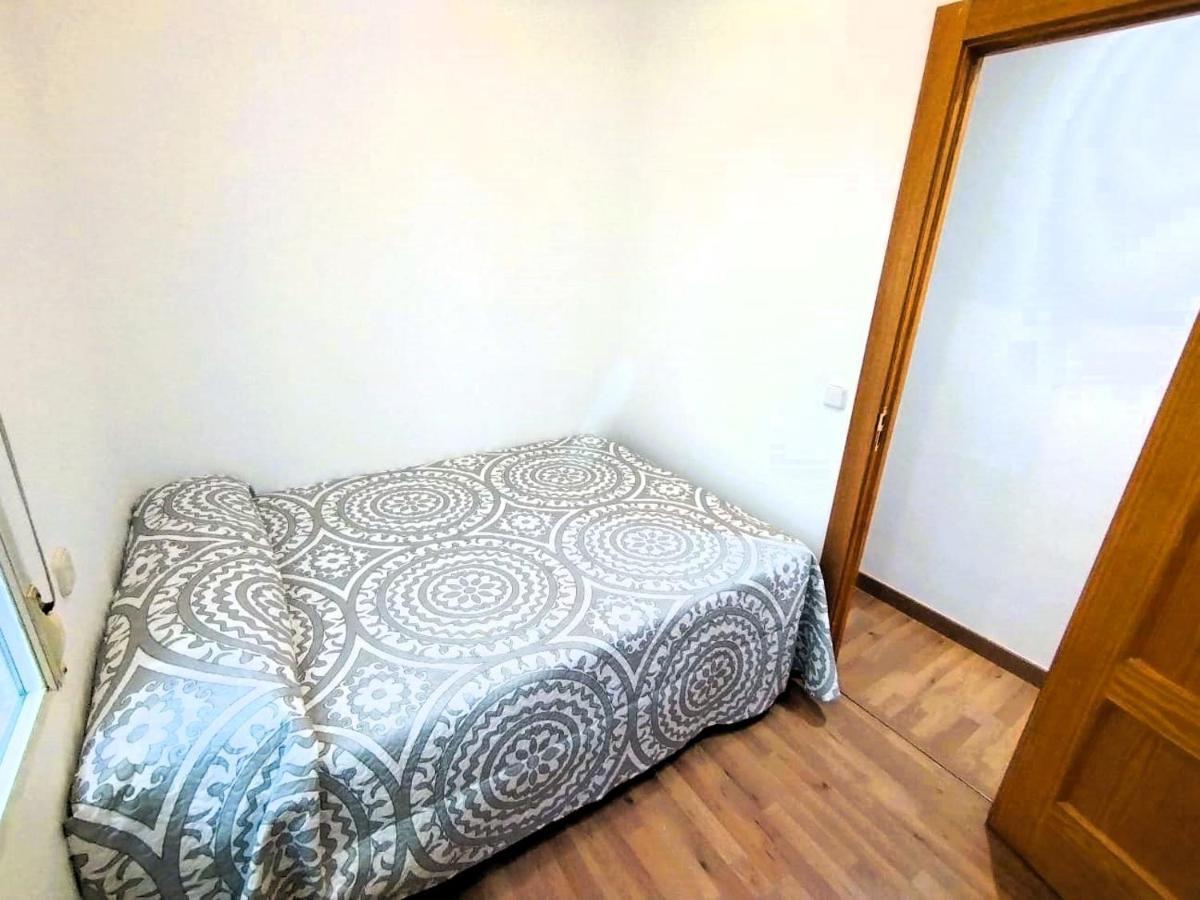 Puerta Del Sol - Apartamento Para 6 Madrid Luaran gambar