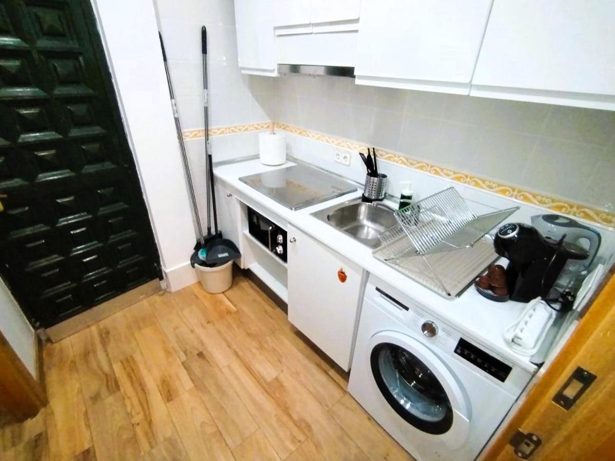 Puerta Del Sol - Apartamento Para 6 Madrid Luaran gambar