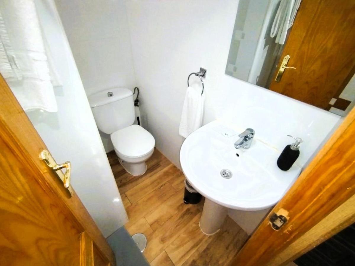 Puerta Del Sol - Apartamento Para 6 Madrid Luaran gambar