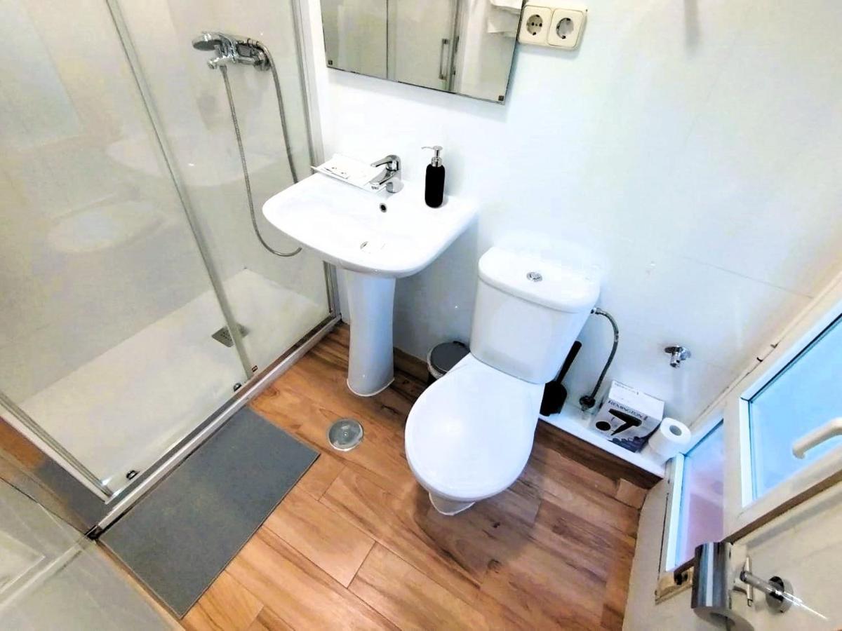 Puerta Del Sol - Apartamento Para 6 Madrid Luaran gambar